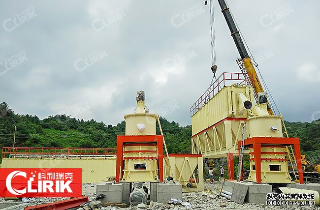 高嶺土（tǔ）磨粉生產線（xiàn）